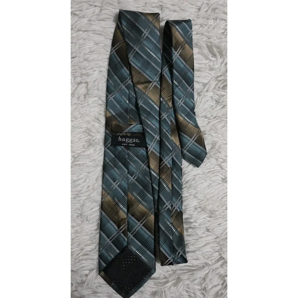 Haggar‎ Neck Tie Multicolored Geometric 100% Polyester 3.5x58 Inches